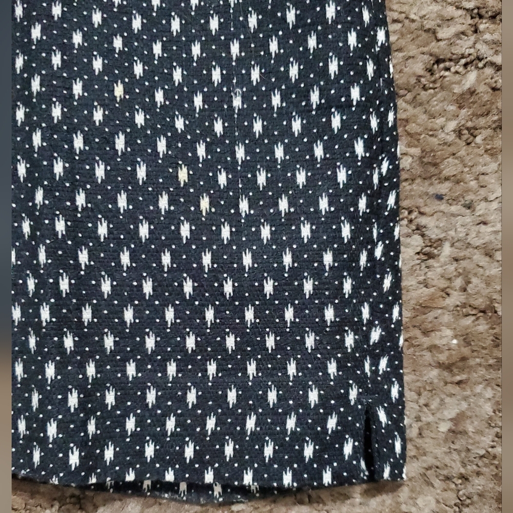 Ann Taylor Patterned Shorts - Picture 5 of 6